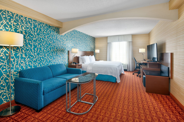 Bedroom 3, Fairfield Inn and Suites by Marriott Toronto Airport, Peel