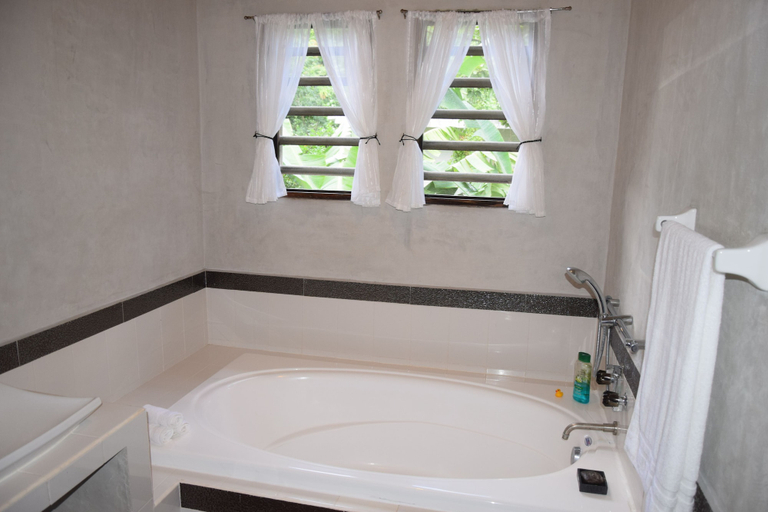 Bathroom 4, Hokhmah Heart Hotel, Benito Juárez