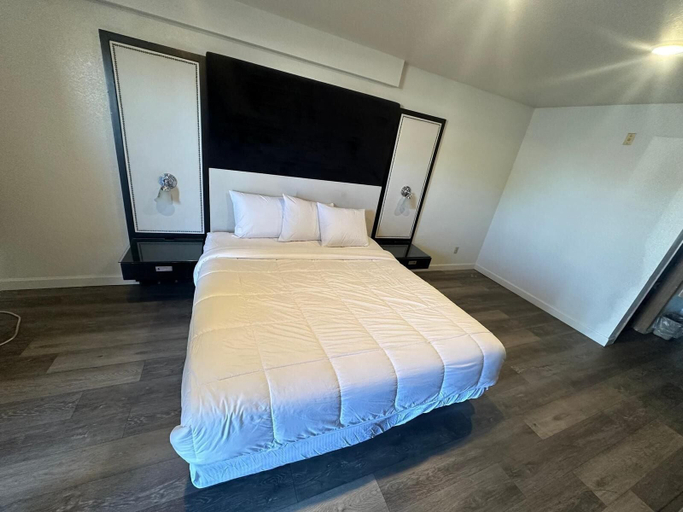 Bedroom 5, GO2 Inn & Suites by Relianse, El Paso