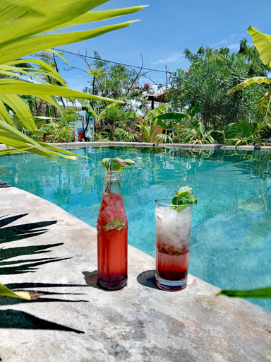 Food & Drinks 4, Villa Noemi, Kusini