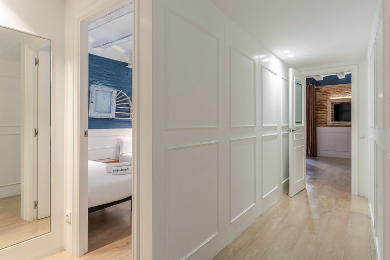 Bedroom 4, Enjoybcn Colon Apartments, Barcelona