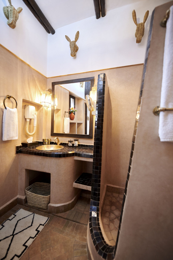 Bathroom 4, Dar Amanza, Marrakech