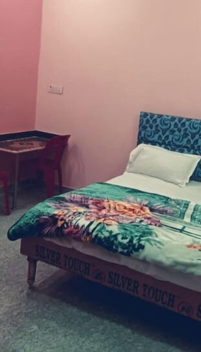 Bedroom 3, Shri Laddu Gopal Guest House, Mathura