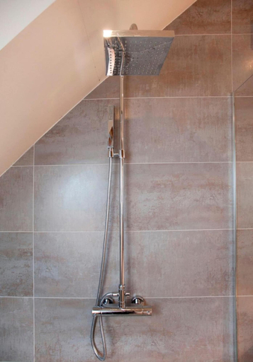 Bathroom 3, DBS Serviced Apartments - The Delven, Leicestershire