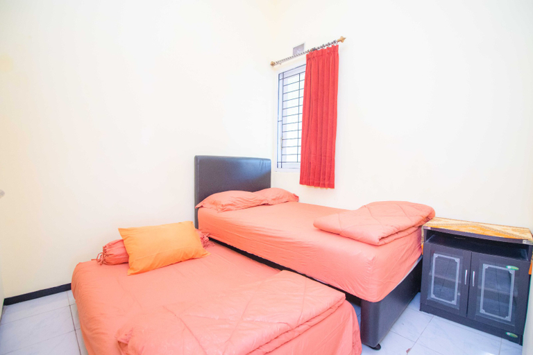 Others 3, Aria Private Pool & Karaoke, Malang