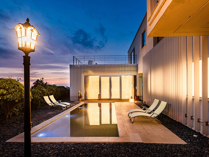 Swimming Pool 28