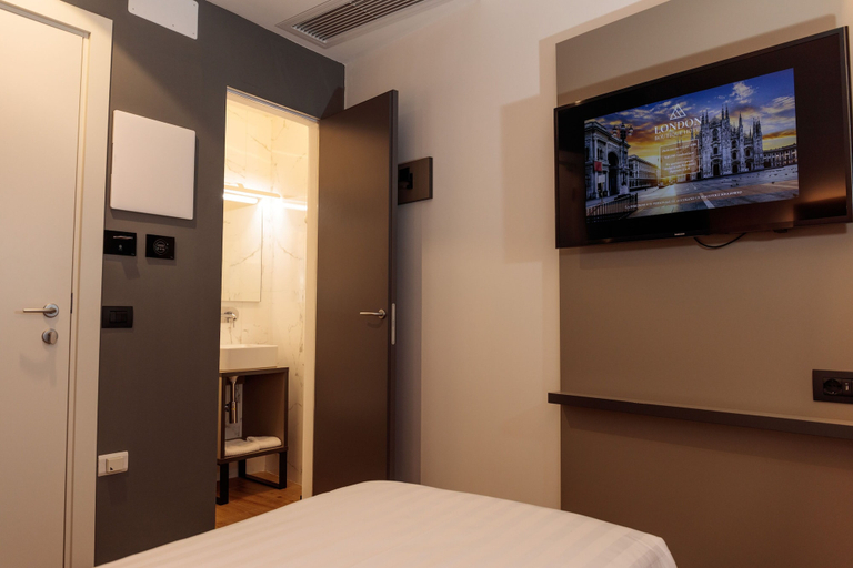 Bedroom 3, London Hotel, Milano