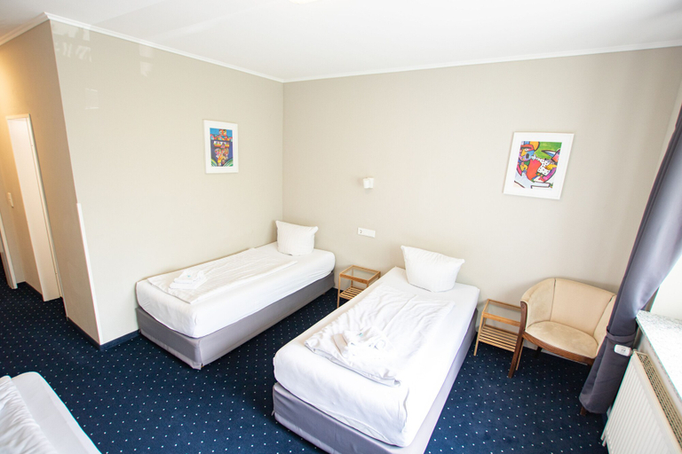 Bedroom 4, Hotel El Capitan, Wesel