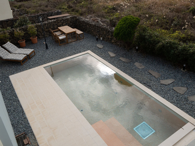 Swimming Pool 23