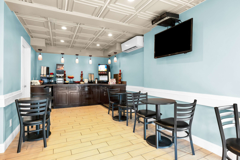 Food & Drinks 5, SureStay by Best Western San Francisco Marina District, San Francisco