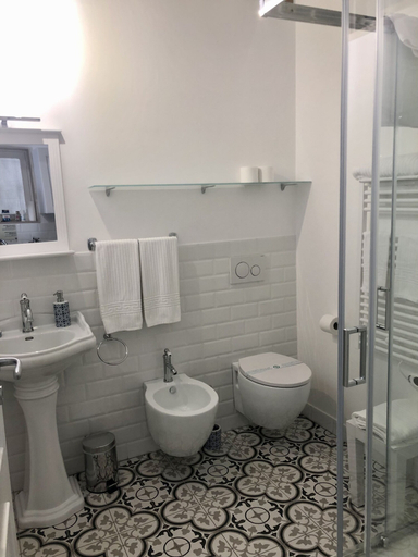 Bathroom 5, BeB dai Mimmi, Bari