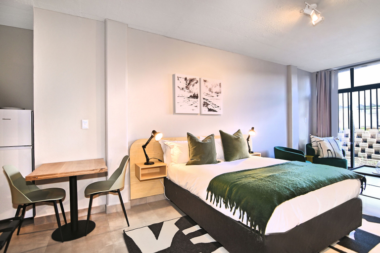 Bedroom 3, Circa Aparthotel by Totalstay, City of Tshwane