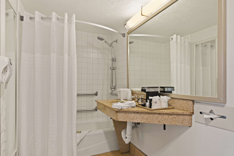 Bathroom 5, Best Western Port St. Lucie, Saint Lucie