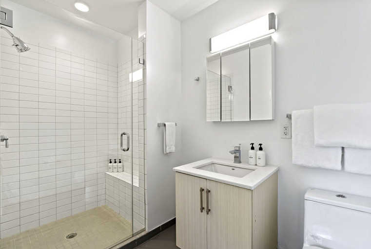 Bathroom 4, Placemakr Dupont Circle, Washington D.C.