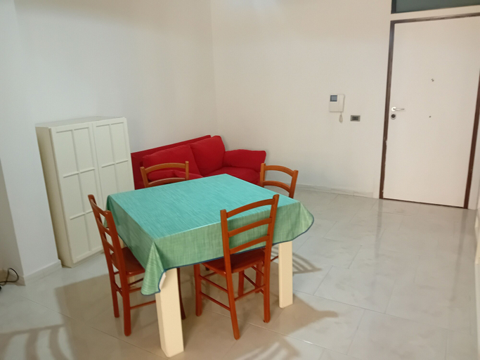 Others 5, Baia Blu, Lecce