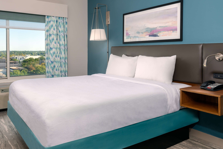 Bedroom 4, Hilton Garden Inn Charlotte Uptown, Mecklenburg