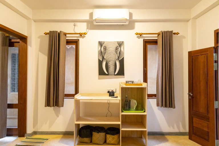 Room 5, Surf N Sun, Pothuvil