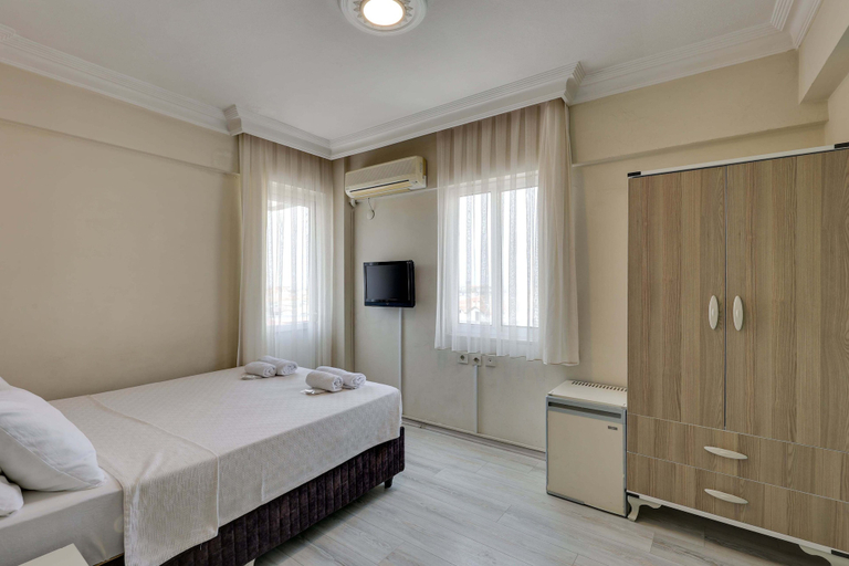 Bedroom 2, Hikmethan Otel, Kuşadası