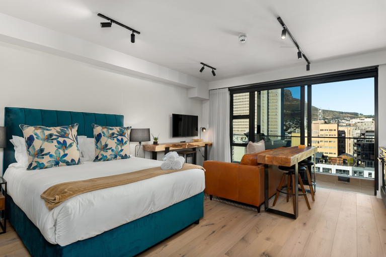 Bedroom 3, The Tokyo Aparthotel by Totalstay, City of Cape Town