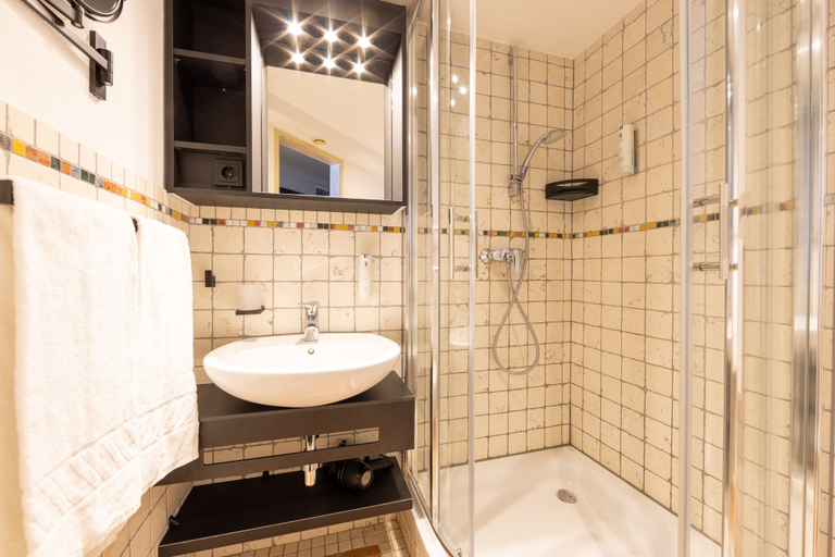Bathroom 5, MONDI Hotel Axams, Innsbruck Land