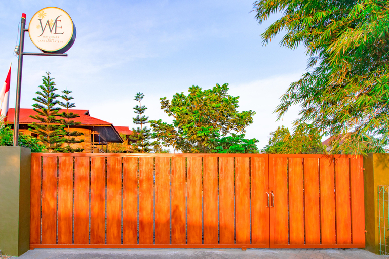 Exterior & Views, Watu Emas 2 Shared Pool dan Karaoke, Malang