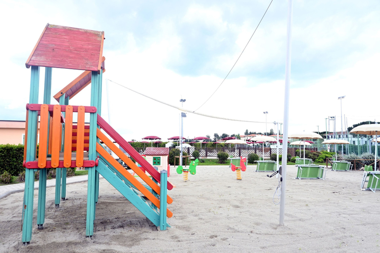 Game room, Residence just 600 meters from the beach, Livorno