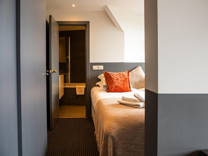 Bedroom 3, Hotel Gravensteen, Oost-Vlaanderen