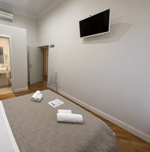 Bedroom 3, Casa Claudia Giulio Cesare, Rome