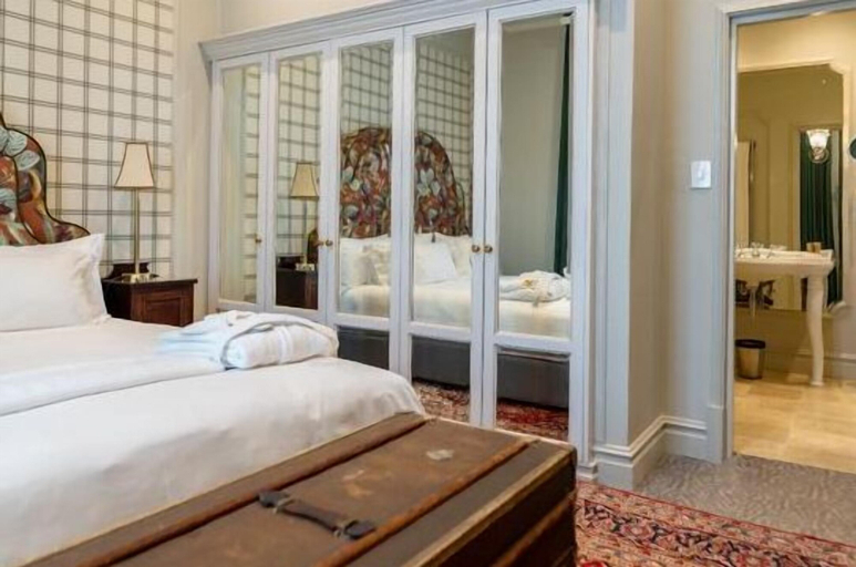 Bedroom 3, The Monarch Hotel, City of Johannesburg