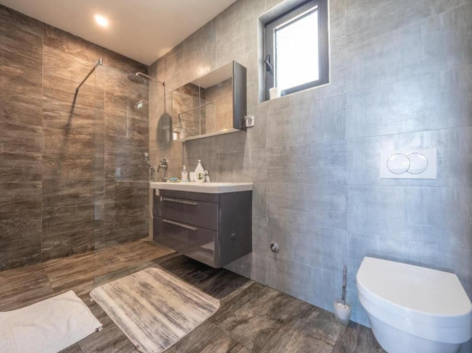 Bathroom 3, Seaview Villa with pool Hanja