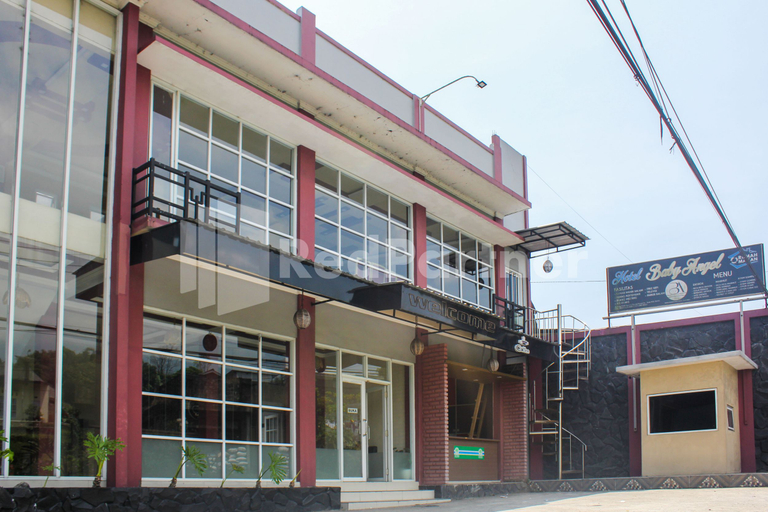 Exterior & Views 2, Hotel Baby Angel Dieng Mitra RedDoorz, Wonosobo