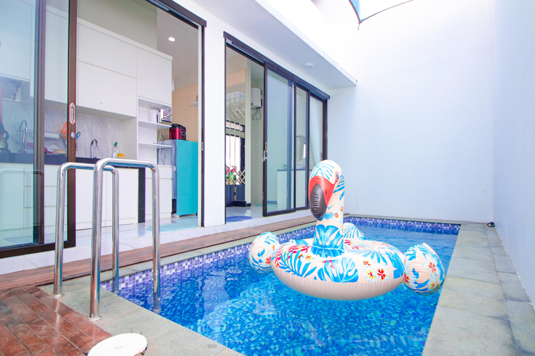 Sport & Beauty 4, Villa Solaris | Private Pool & Rooftop, Malang