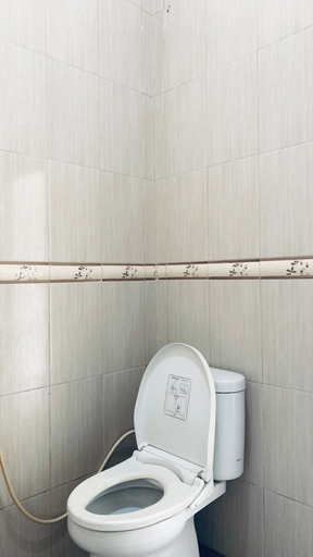 Bathroom, Villa Puncak Laroza Cisarua Bogor by Villanity, Bogor