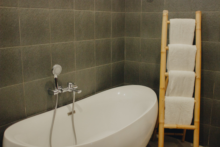 Bathroom 3, Playgrounds Wave Lodge, Klungkung