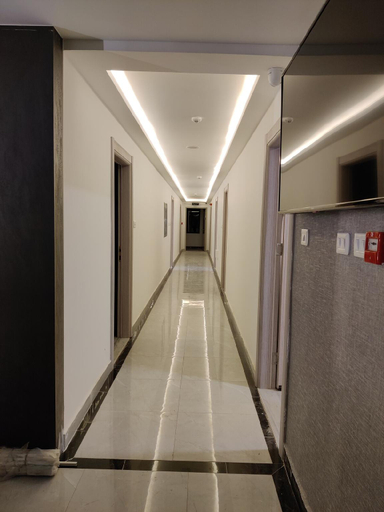 Others 5, luxury room (43)m near downtown and all services, Amman