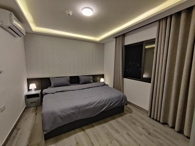 Bedroom, luxury room (43)m near downtown and all services, Amman