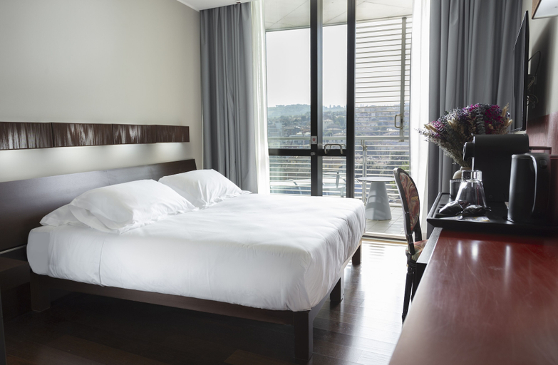 Bedroom 3, Welcome Hotel