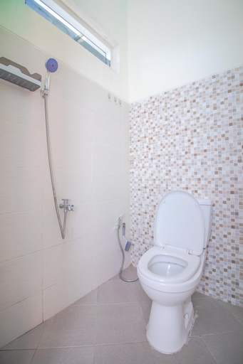Bathroom 2, Villa Cordoba D11, Malang