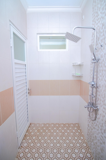 Bathroom 2, Ceria | Private Pool & Rooftop, Malang