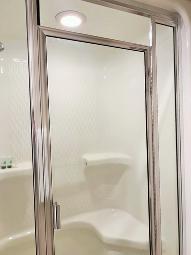 Bathroom 4, Breakers Boutique Inn, Grays Harbor