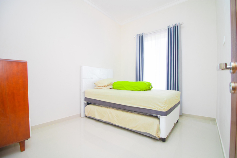 Bedroom 5, Villa Sista D2, Malang