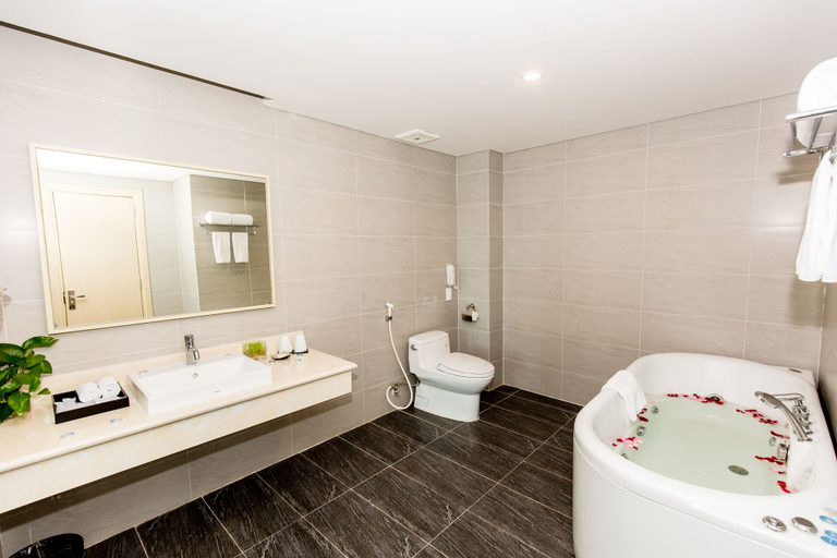 Bathroom 3, Muong Thanh Luxury Dien Lam Hotel, Diễn Châu