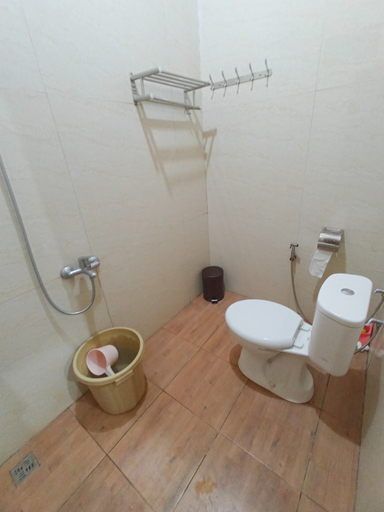 Bathroom 3, Guci Forest, Tegal