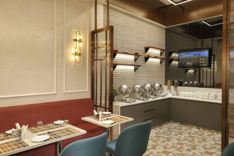 Food & Drinks 5, Indus Biznotel, Delhi