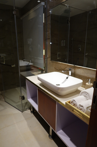 Bathroom 4, Oralia Resort, North Goa