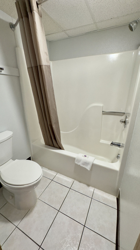 Bathroom 4, Motel 6 Dyersburg, TN, Dyer