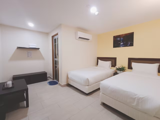 Bedroom 4, Capital O 90897 Island City Hotel, Pulau Penang
