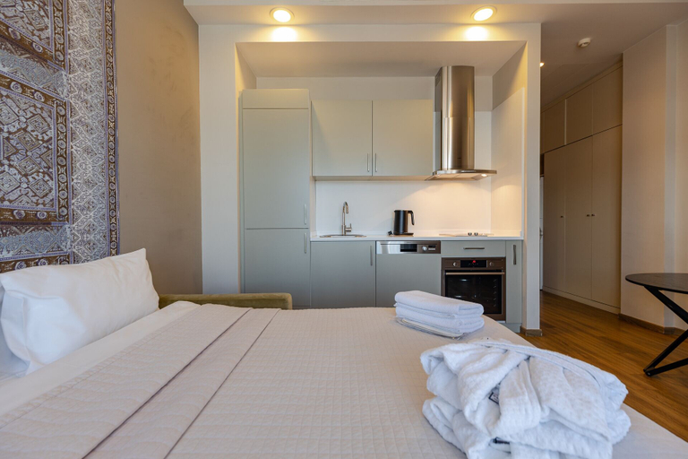 Bedroom 3, Le Port Apart Hotel, Batumi