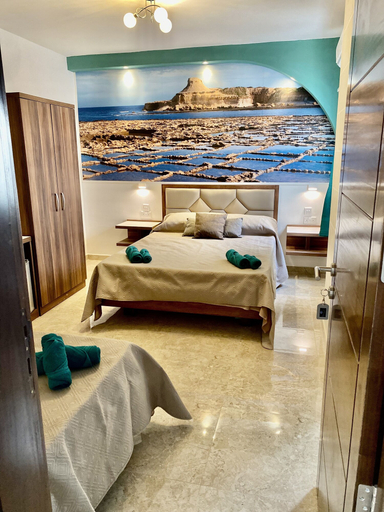 Bedroom 2, Twenty9th