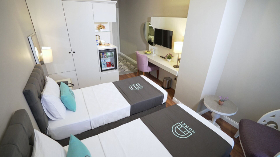 Bedroom 2, Homey Airport Hotel, Arnavutkoy
